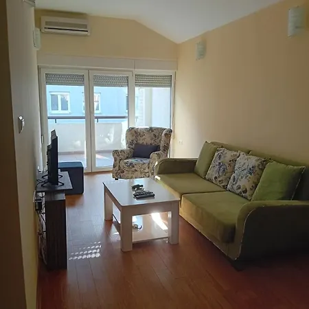 Apartment M&t *